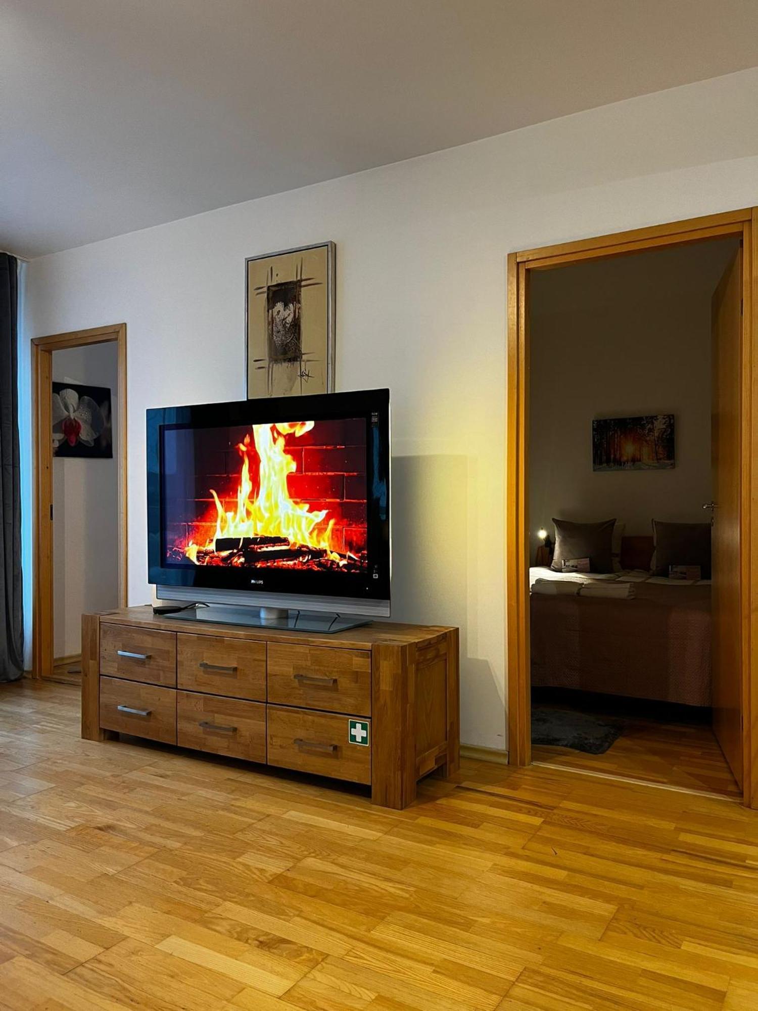 Apartment Cozy 3-room Penthouse In The Very Heart Of