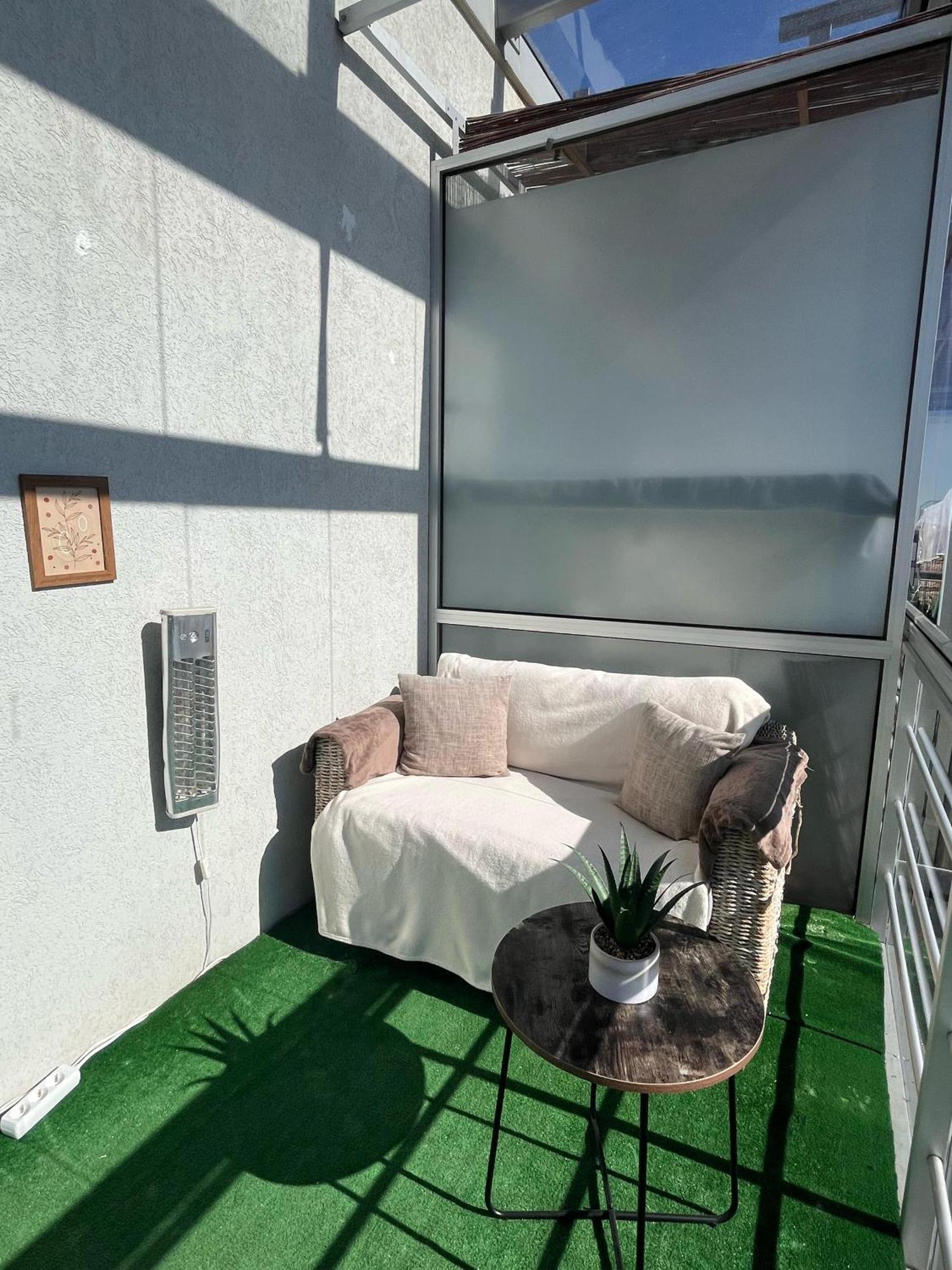 Cozy 3-room Penthouse In The Very Heart Of *