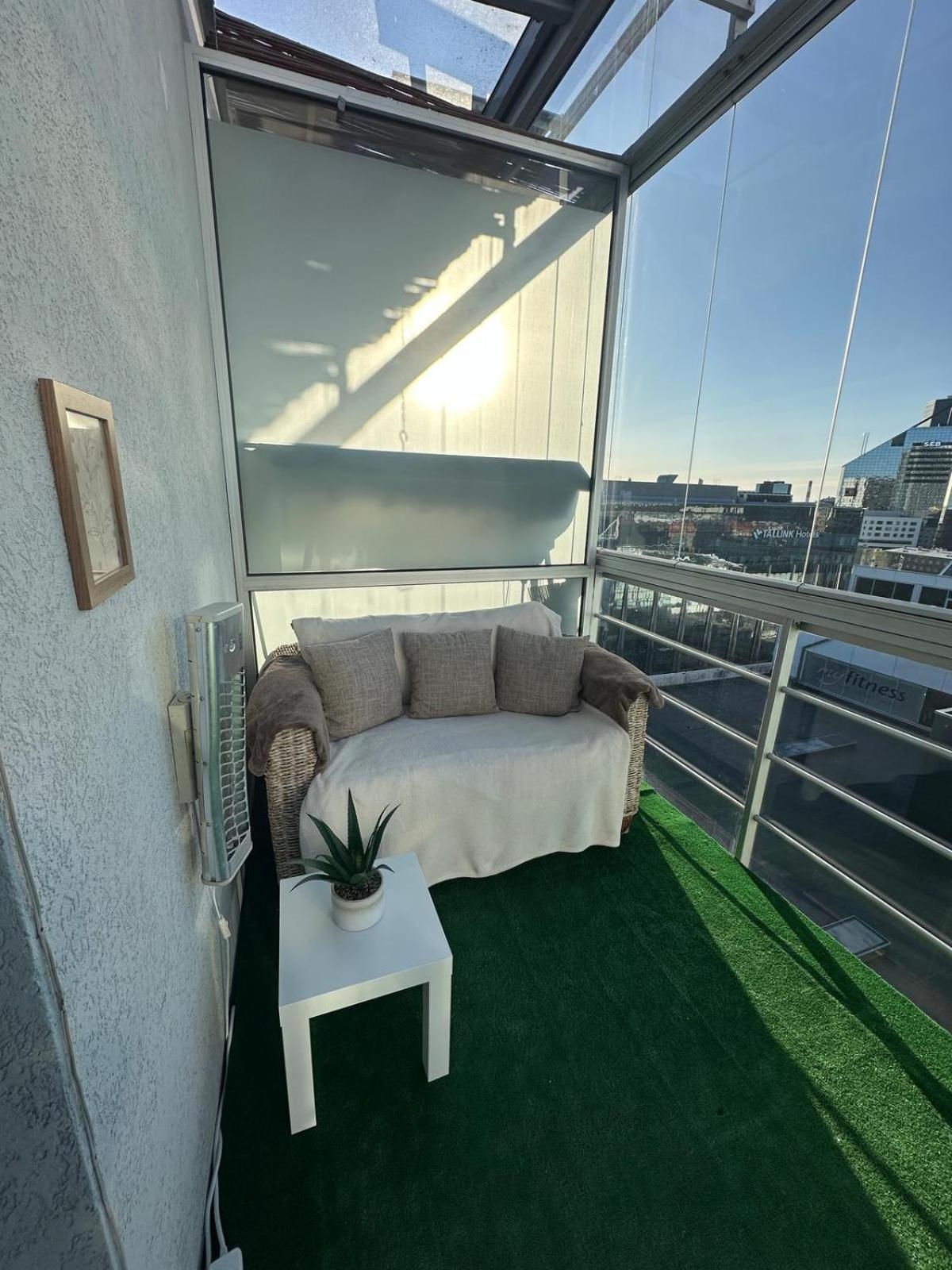 Appartement Cozy 3-room Penthouse In The Very Heart Of Tallinn